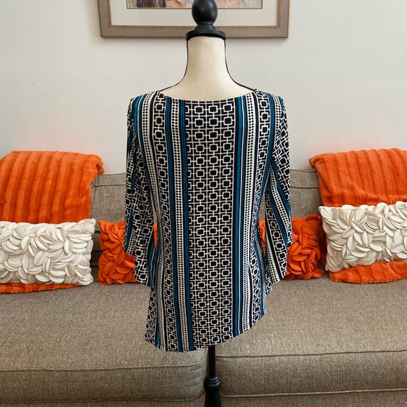 ❣️Alfani Asymmetrical Hem Top❣️ - Picture 6 of 8